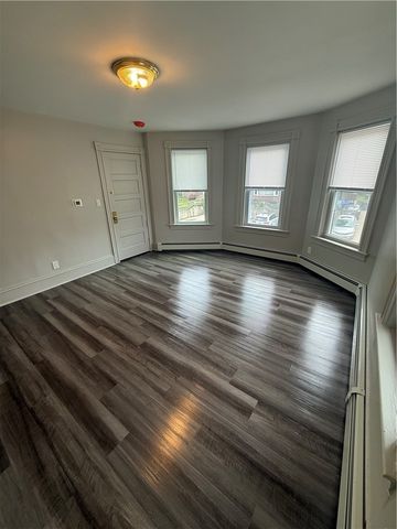 29 Pine Street 2, Pawtucket, RI 02860