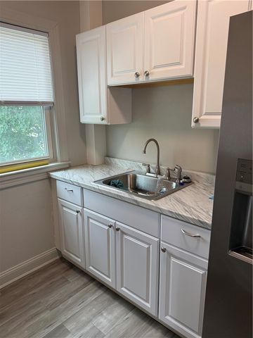 29 Pine Street 2, Pawtucket, RI 02860