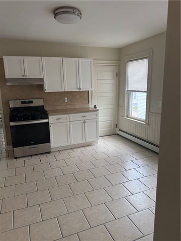 29 Pine Street 2, Pawtucket, RI 02860