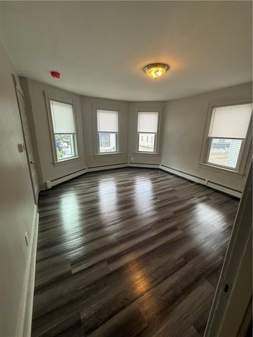 29 Pine Street 2, Pawtucket, RI 02860
