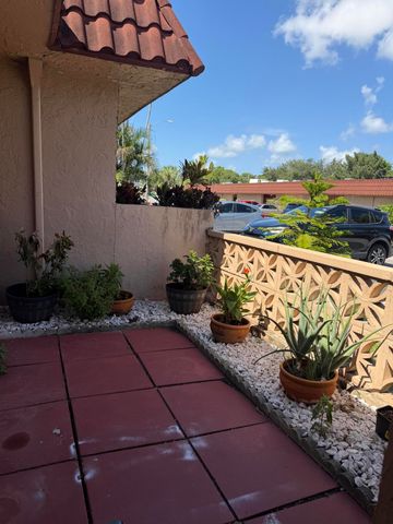 2329 SW 81st Terrace, North Lauderdale, FL 33068