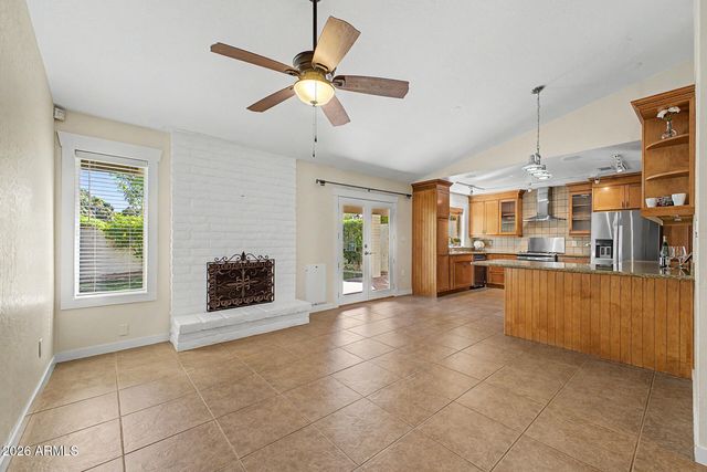 1221 E STEAMBOAT BEND Drive, Tempe, AZ 85283
