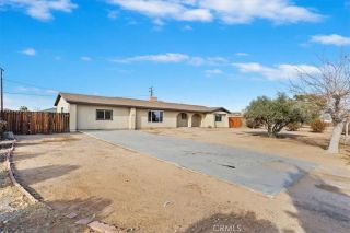 12650 Running Deer Road, Apple Valley, CA 92308