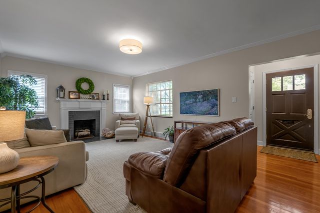 1028 Cooper Drive, Lexington, KY 40502