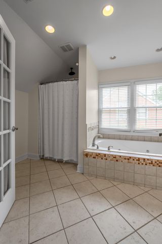 1028 Cooper Drive, Lexington, KY 40502