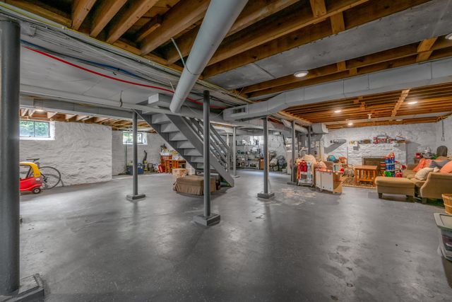 1028 Cooper Drive, Lexington, KY 40502