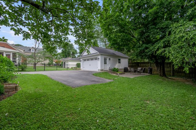1028 Cooper Drive, Lexington, KY 40502