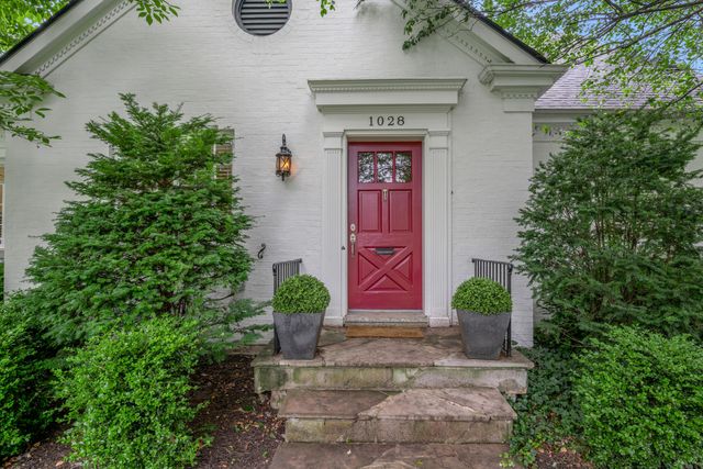 1028 Cooper Drive, Lexington, KY 40502