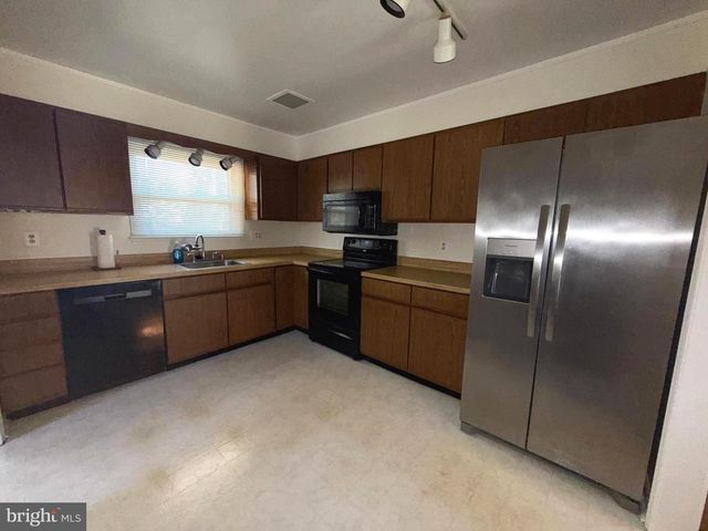 1311 E HOLLY AVE E, Sterling, VA 20164
