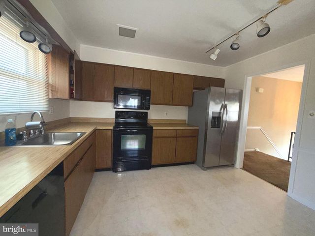 1311 E HOLLY AVE E, Sterling, VA 20164