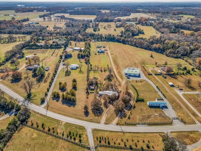 2190 Unionville Deason Rd, Bell Buckle, TN 37020