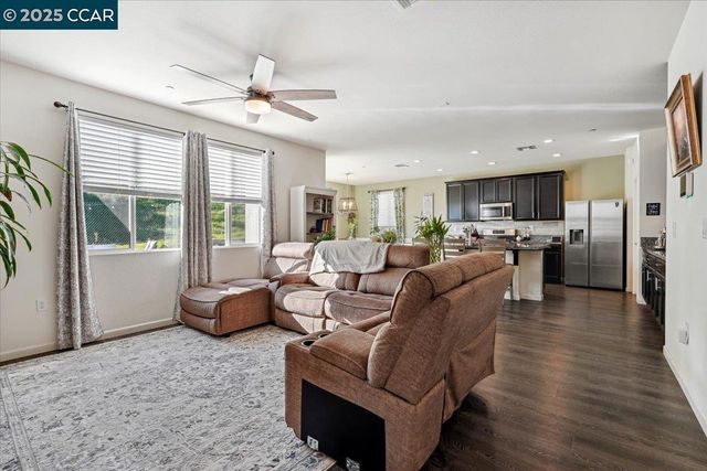 4528 Benton St, Antioch, CA 94531