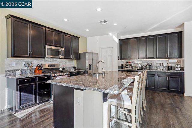 4528 Benton St, Antioch, CA 94531