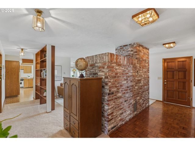 21200 S RIDGE Rd, Oregon City, OR 97045