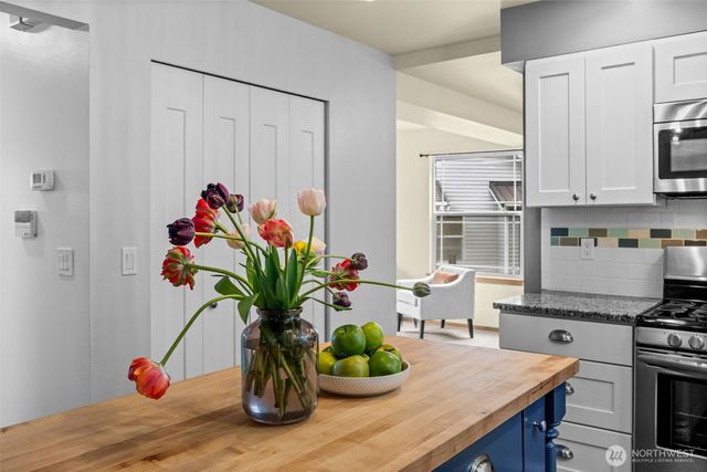 7284 Creek Wood Place NE, Bremerton, WA 98311