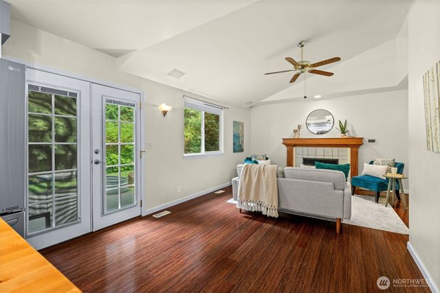 7284 Creek Wood Place NE, Bremerton, WA 98311