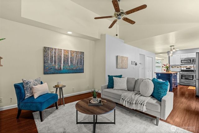 7284 Creek Wood Place NE, Bremerton, WA 98311
