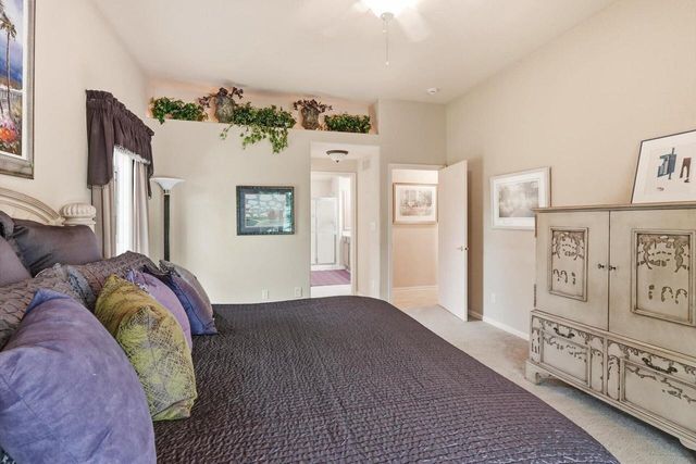 1832 La Belle Springs COURT, Oconomowoc, WI 53066
