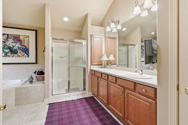 1832 La Belle Springs COURT, Oconomowoc, WI 53066
