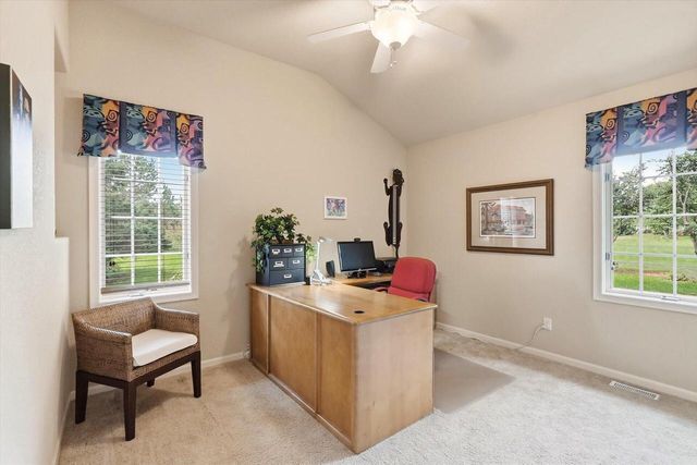 1832 La Belle Springs COURT, Oconomowoc, WI 53066