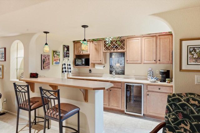 1832 La Belle Springs COURT, Oconomowoc, WI 53066