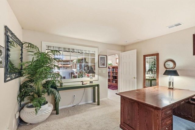 1832 La Belle Springs COURT, Oconomowoc, WI 53066