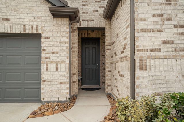567 Rita Blanca Drive, Webster, TX 77598