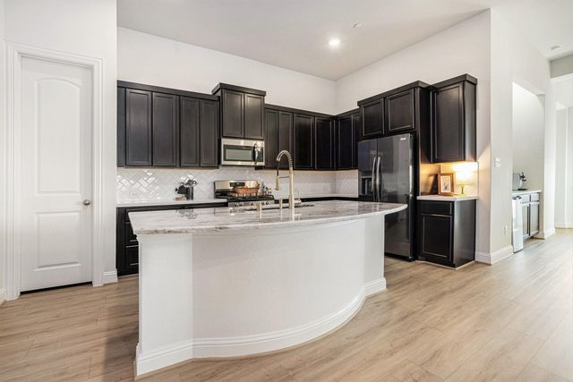 567 Rita Blanca Drive, Webster, TX 77598