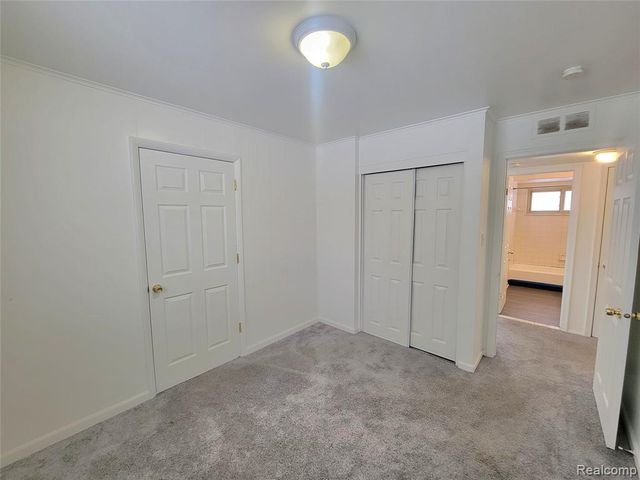 22321 Logue Avenue, Warren, MI 48091