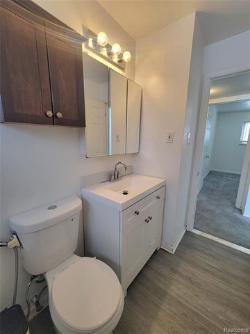 22321 Logue Avenue, Warren, MI 48091