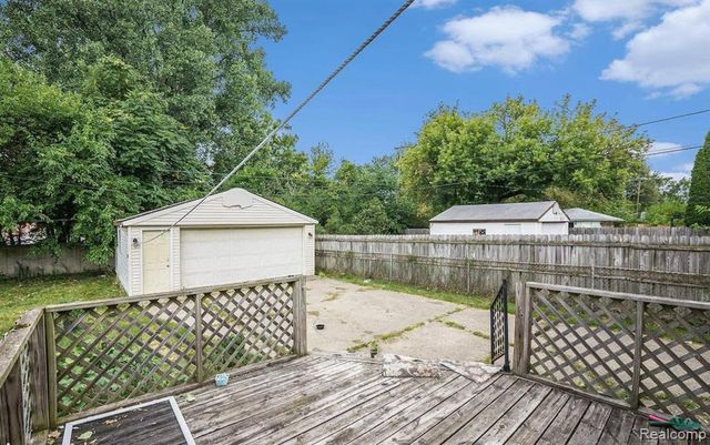 22321 Logue Avenue, Warren, MI 48091