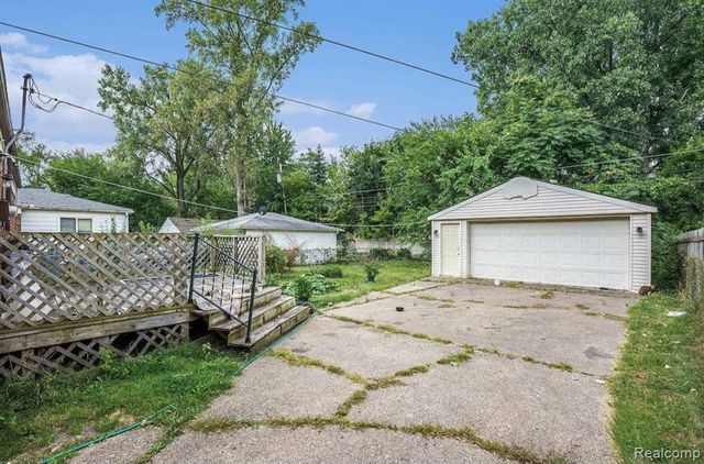 22321 Logue Avenue, Warren, MI 48091