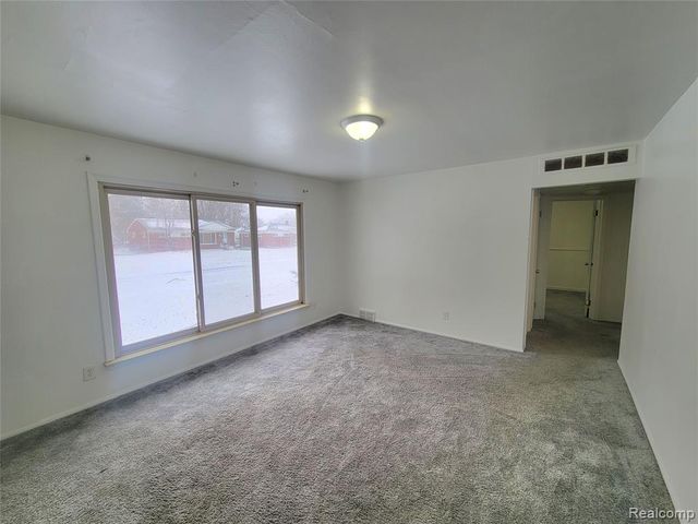 22321 Logue Avenue, Warren, MI 48091