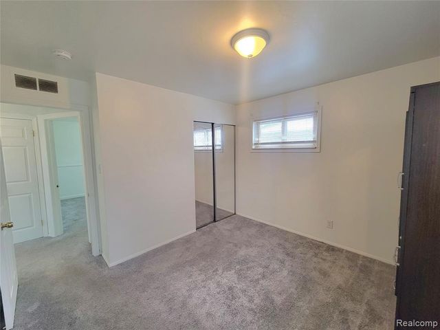 22321 Logue Avenue, Warren, MI 48091