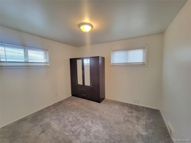 22321 Logue Avenue, Warren, MI 48091