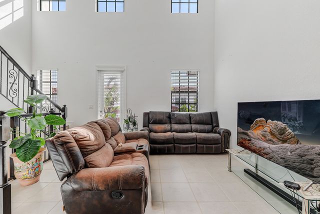 11675 SW 13th Court, Pembroke Pines, FL 33025