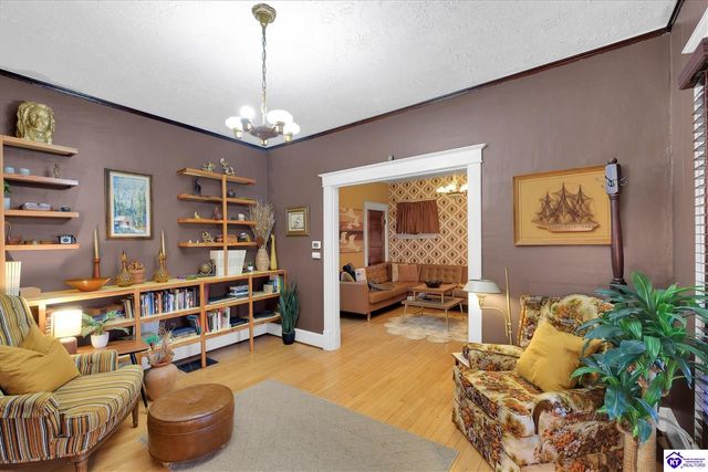 4720 S 3rd Street, Louisville, KY 40214