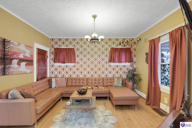 4720 S 3rd Street, Louisville, KY 40214