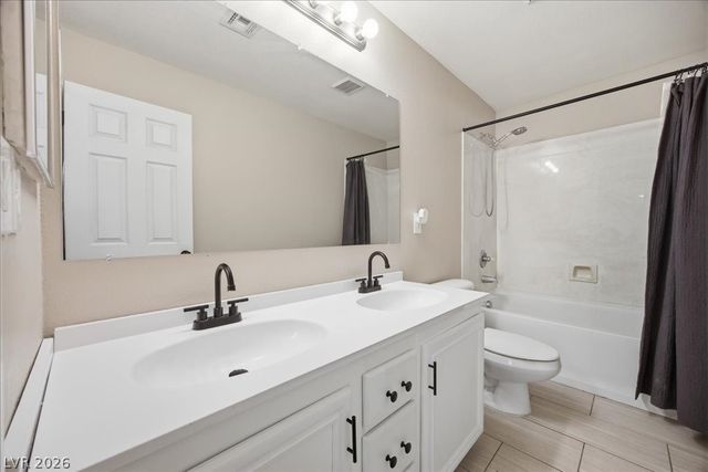 6112 Silken Saddle Street, North Las Vegas, NV 89031