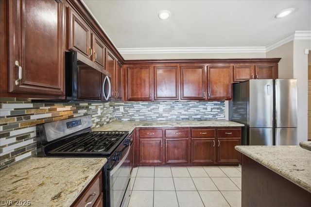 6112 Silken Saddle Street, North Las Vegas, NV 89031