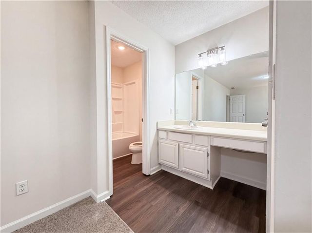 420 Creekside Lane, Woodstock, GA 30188