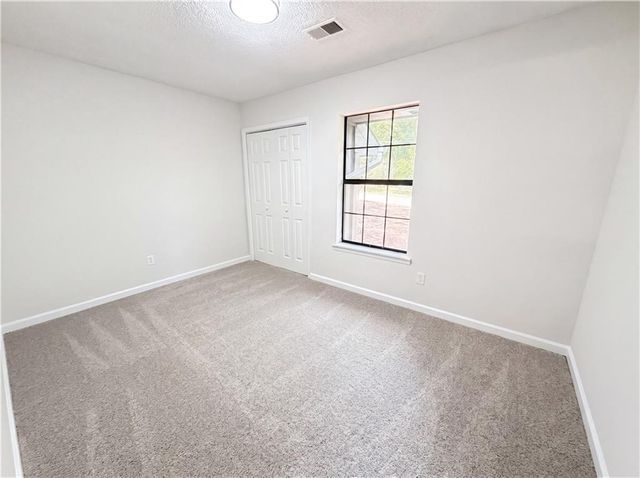 420 Creekside Lane, Woodstock, GA 30188