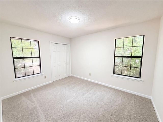420 Creekside Lane, Woodstock, GA 30188