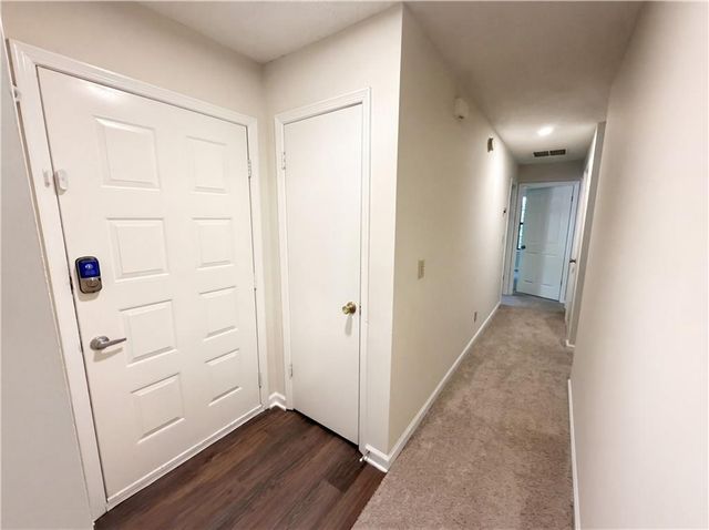 420 Creekside Lane, Woodstock, GA 30188