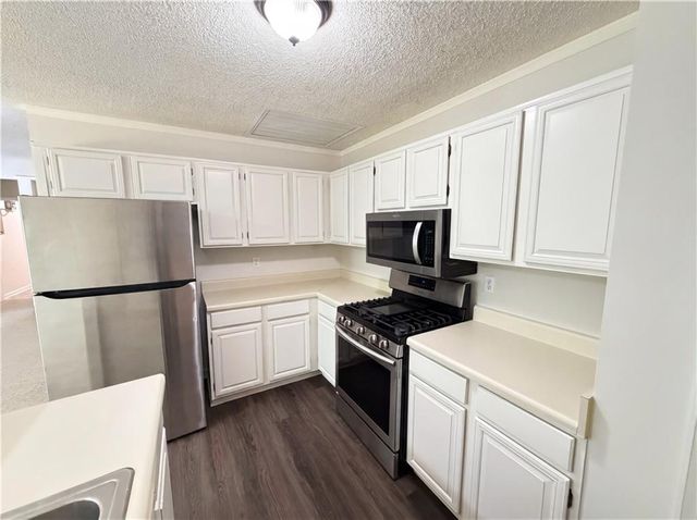 420 Creekside Lane, Woodstock, GA 30188