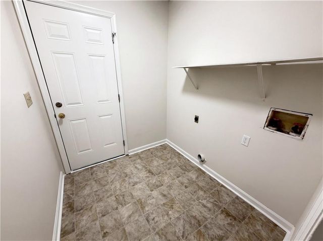420 Creekside Lane, Woodstock, GA 30188