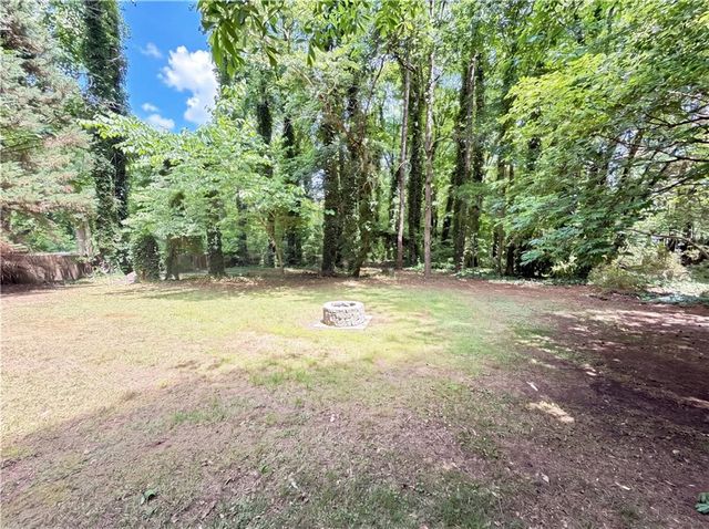 420 Creekside Lane, Woodstock, GA 30188