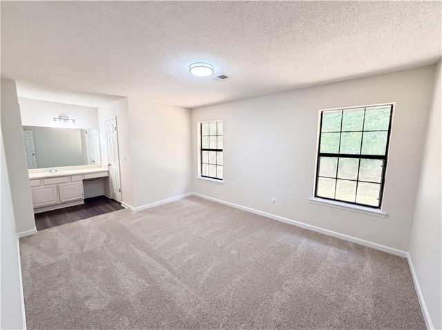 420 Creekside Lane, Woodstock, GA 30188