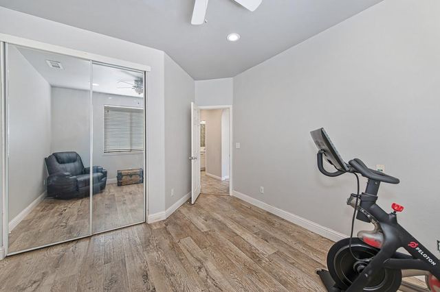 4060 Clarewood Way, Sacramento, CA 95835