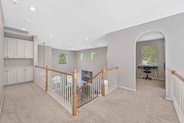 4060 Clarewood Way, Sacramento, CA 95835